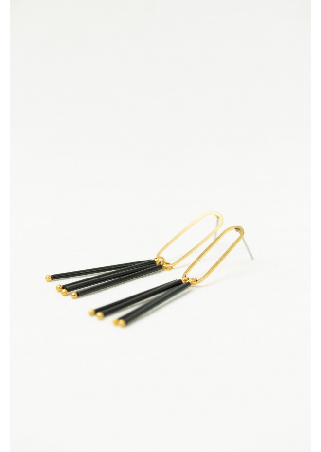 Minimalist Black and Gold Geometric Earrings – Sleek & Elegant