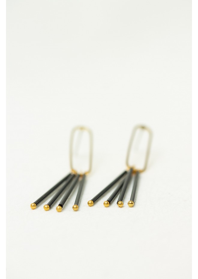 Minimalist Black and Gold Geometric Earrings – Sleek & Elegant