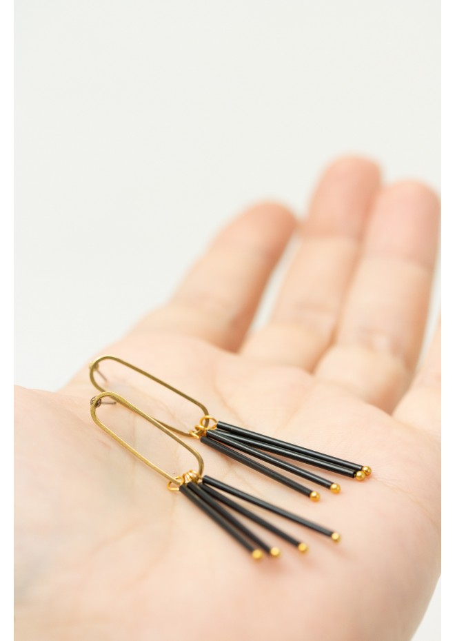 Minimalist Black and Gold Geometric Earrings – Sleek & Elegant