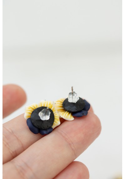 Handmade Dark Purple Pansy Earrings – Lightweight & Hypoallergenic