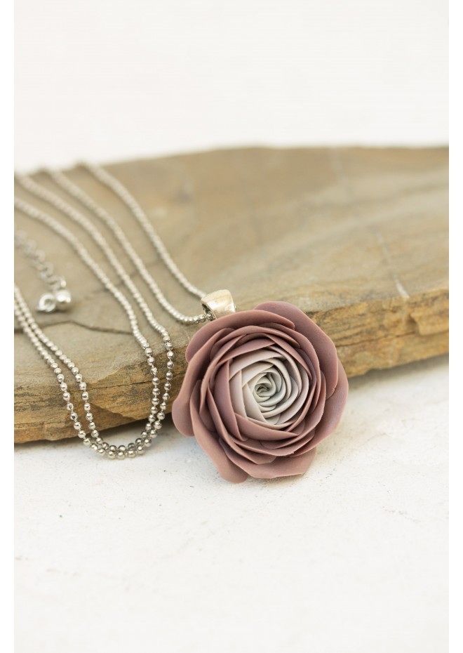 Handmade Ranunculus Flower Necklace – Unique & Stylish