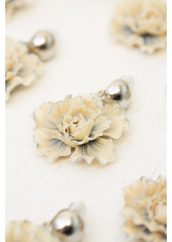 Handmade Beige Floral Clip-On Earrings – Elegant & Comfortable