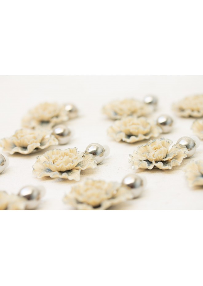 Handmade Beige Floral Clip-On Earrings – Elegant & Comfortable