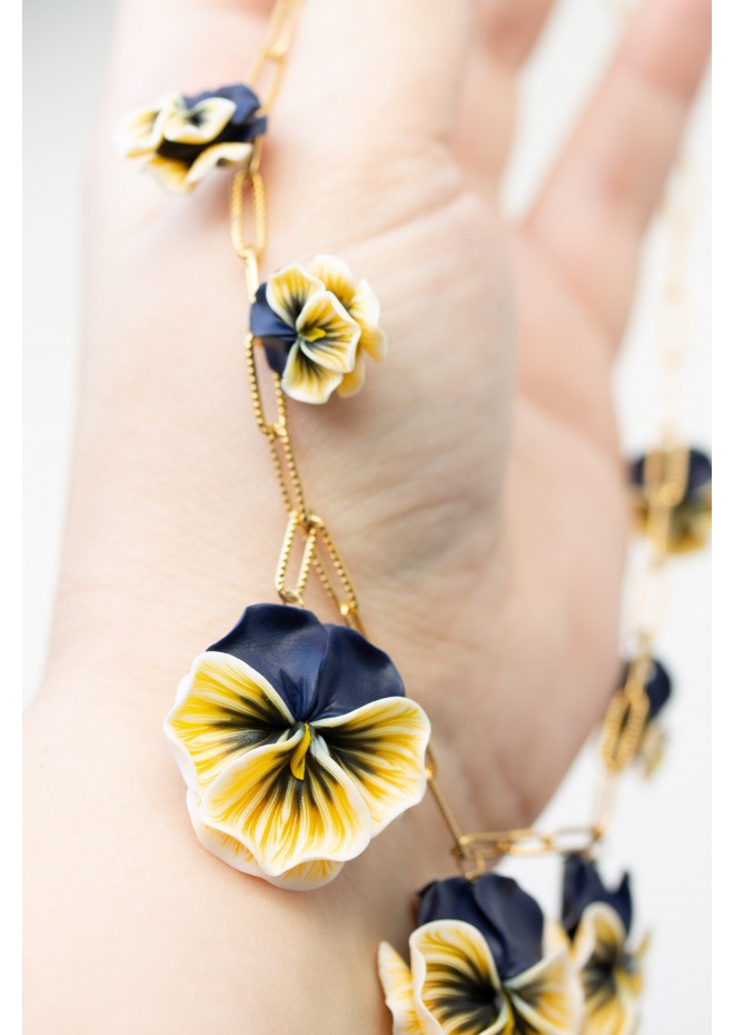 Handmade Pansy Flower Necklace – Elegant & Comfortable