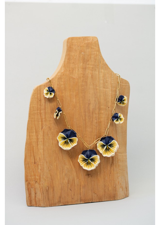 Handmade Pansy Flower Necklace – Elegant & Comfortable