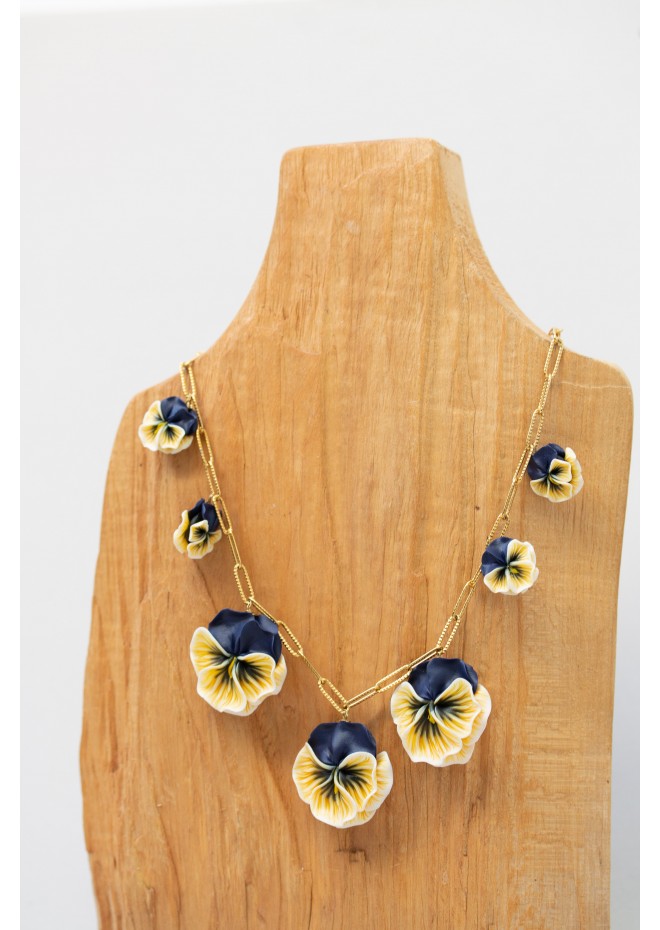 Handmade Pansy Flower Necklace – Elegant & Comfortable