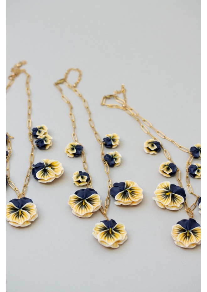 Handmade Pansy Flower Necklace – Elegant & Comfortable