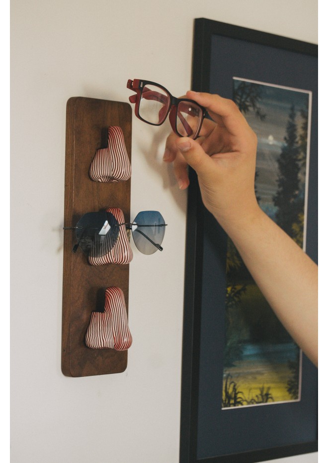 Striped Brown Nose Stand for Glasses and Sunglasses (Wall-mounted or Desk-mounted)