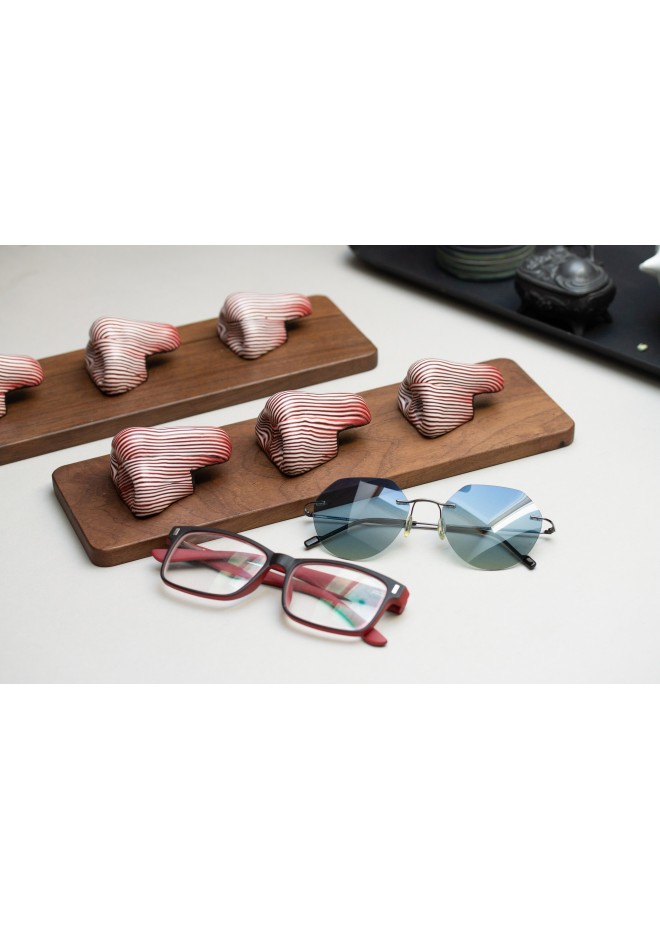 Striped Brown Nose Stand for Glasses and Sunglasses (Wall-mounted or Desk-mounted)
