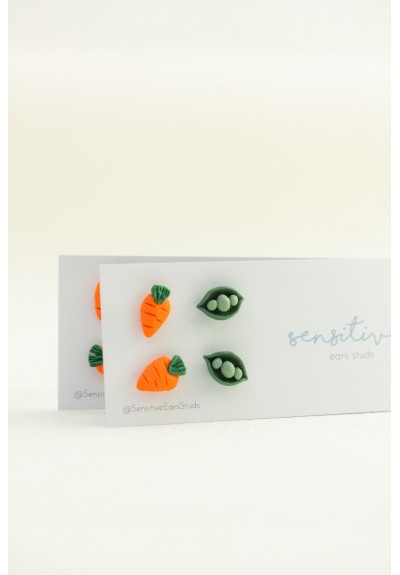 Mini Vegetable Stud Earrings Set – Carrots & Pea Pods, Hypoallergenic Jewelry for Sensitive Ears