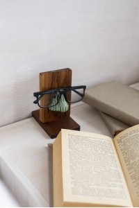 Striped Green Nose Stand for Glasses and Sunglasses (Wall-mounted or Desk-mounted)